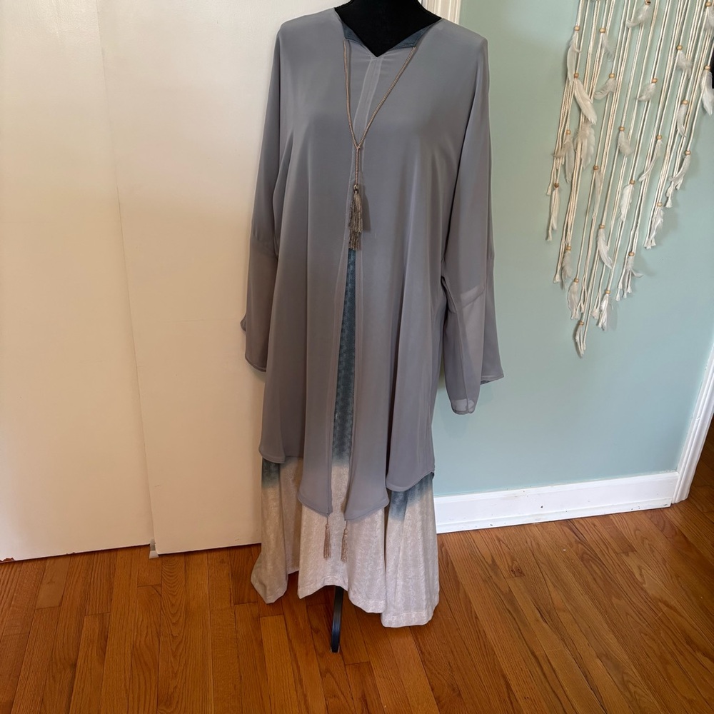 Elegant Gray Layered Dress XL